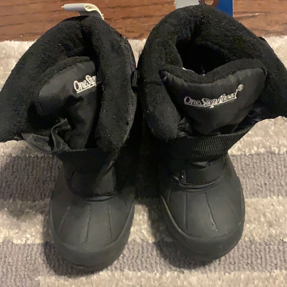 OneStepAhead kids boots